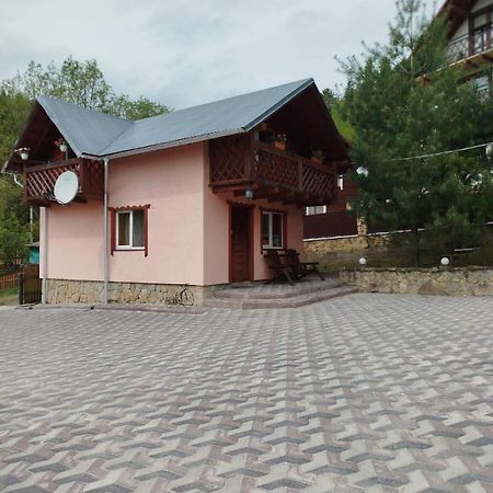 Holiday Home Melodiya Karpat Yaremche Bagian luar foto